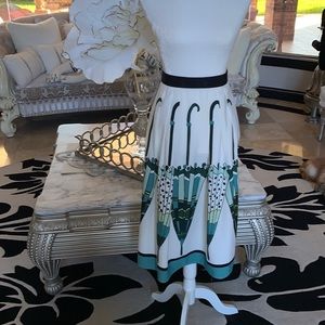 A-line skirt with pockets Pedron is umbrellas size 10 very cute light weight